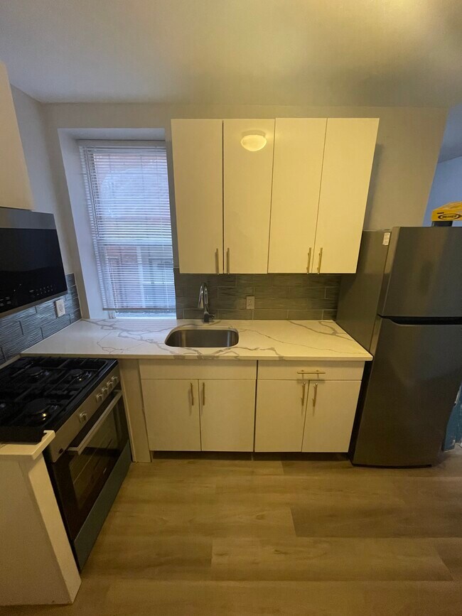 Unit 102 - 20 Emory St