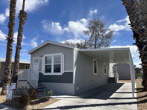 Building Photo - 1601 S Sandhill Rd