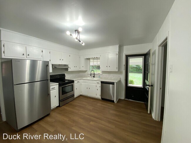 Building Photo - 2 br, 1 bath House - 404 Shawnee Dr