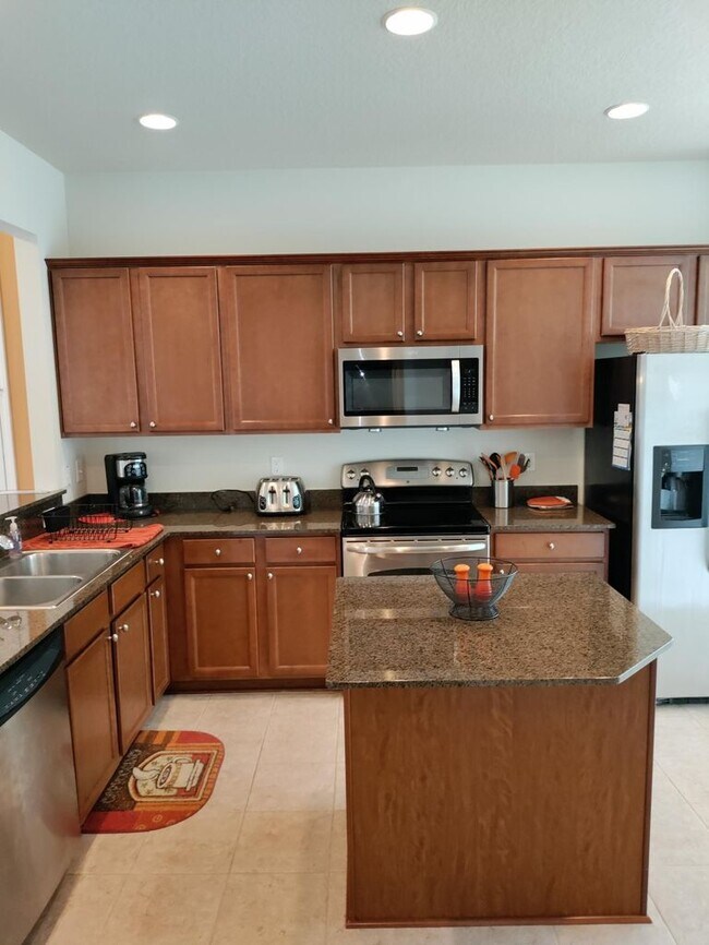 Building Photo - 14141 Mahogany Ave