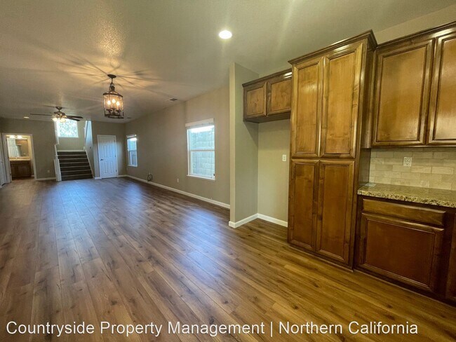 Building Photo - 4 br, 2.5 bath House - 3316 Cypress Spring...