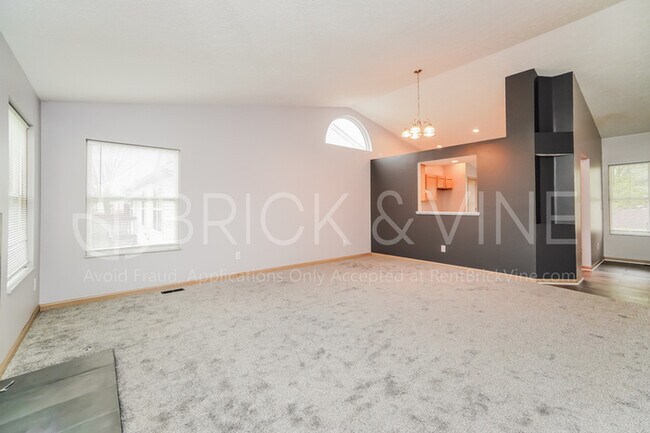 Building Photo - 5745 Sundial Dr