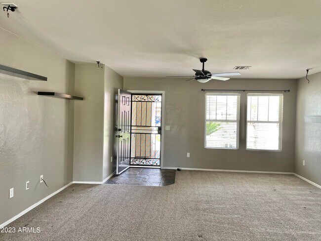 Building Photo - 3863 E Latham Way