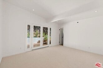 Building Photo - 734 N Bundy Dr