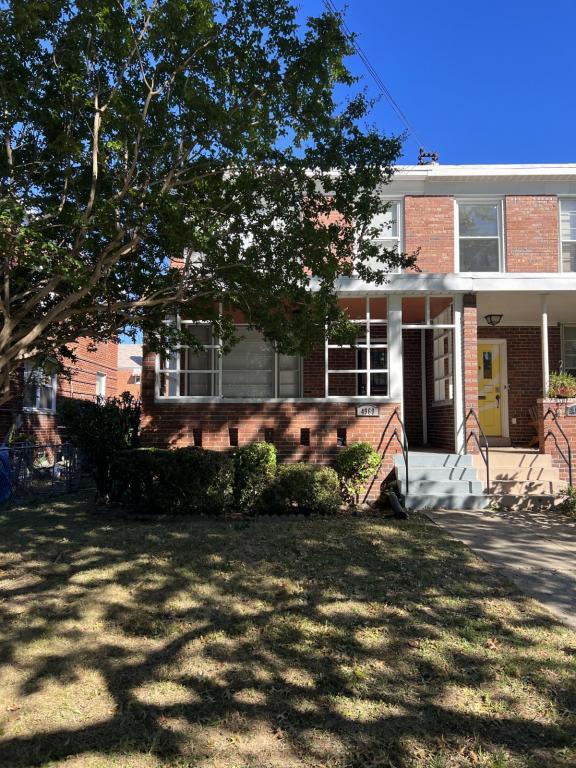 Foto del edificio - 4969 12th St NE