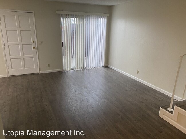 Building Photo - 2 br, 1.5 bath House - 444 Corcoran Ave #2