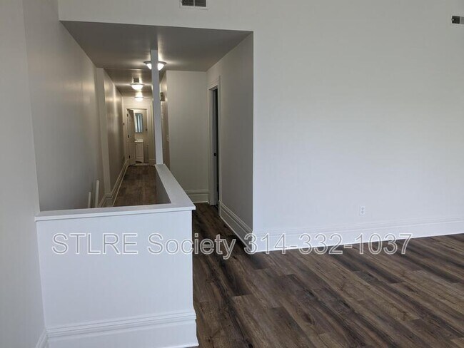 Foto del edificio - 3433 Magnolia Ave