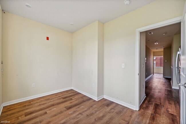 Foto del edificio - 2 br, 1 bath Triplex - 1624 FONTAIN ST Unit 2