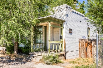 Building Photo - 639 Washington St