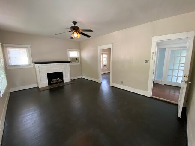 Building Photo - 514 Branard St