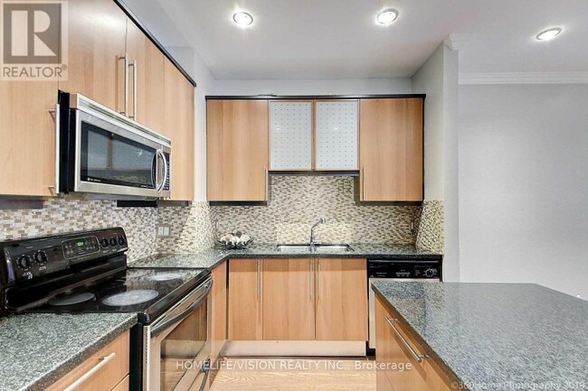Building Photo - 37-537 Avondale Ave
