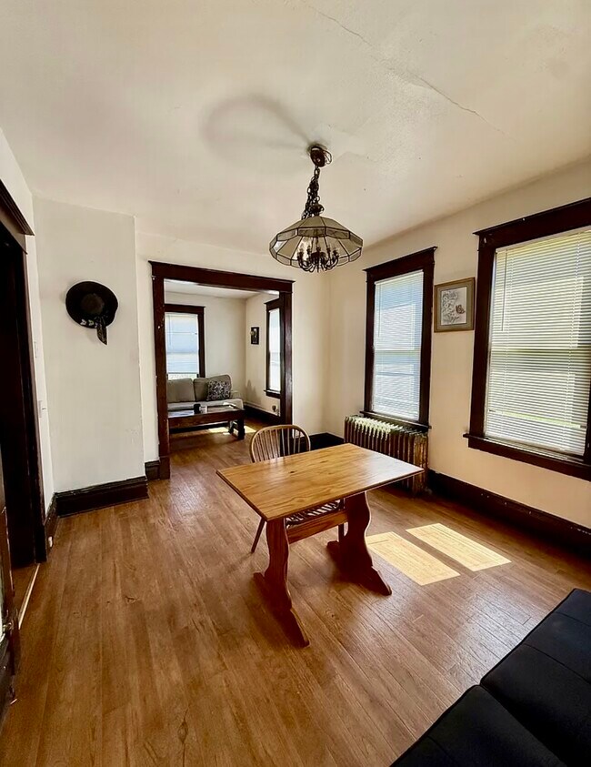 Foto del edificio - 308 7th St S