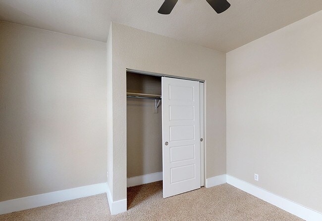 Building Photo - Boutique Apartments