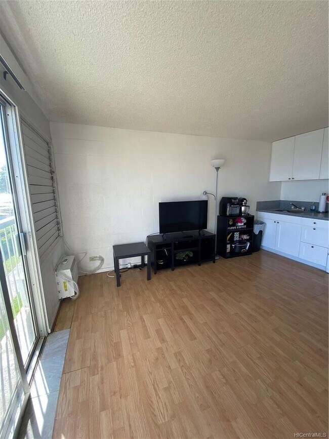 Building Photo - 85-175-175 Farrington Hwy