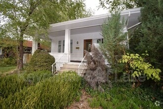 Building Photo - 1647 800 E