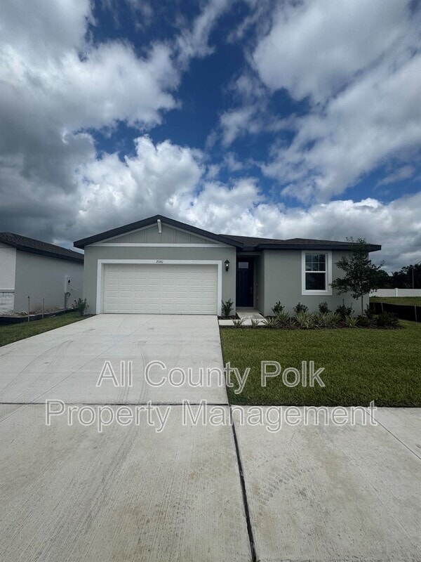 Building Photo - 2061 Rosewood Dr