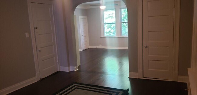 Foto del edificio - 3908 N Janssen Ave