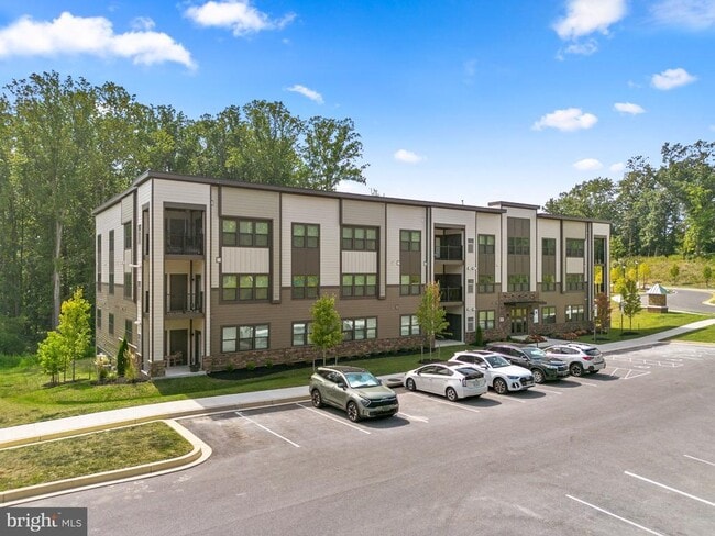 Building Photo - 10421 Resort Road