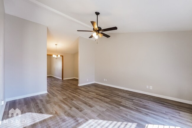 Building Photo - 521 Magnolia Dr