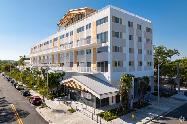 Building Photo - ELEMI