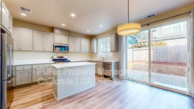 Building Photo - 1477 Cecilia Dr