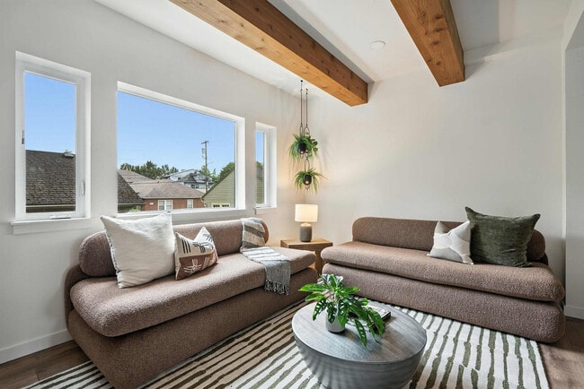 Foto del edificio - 925 NE 23rd Ave