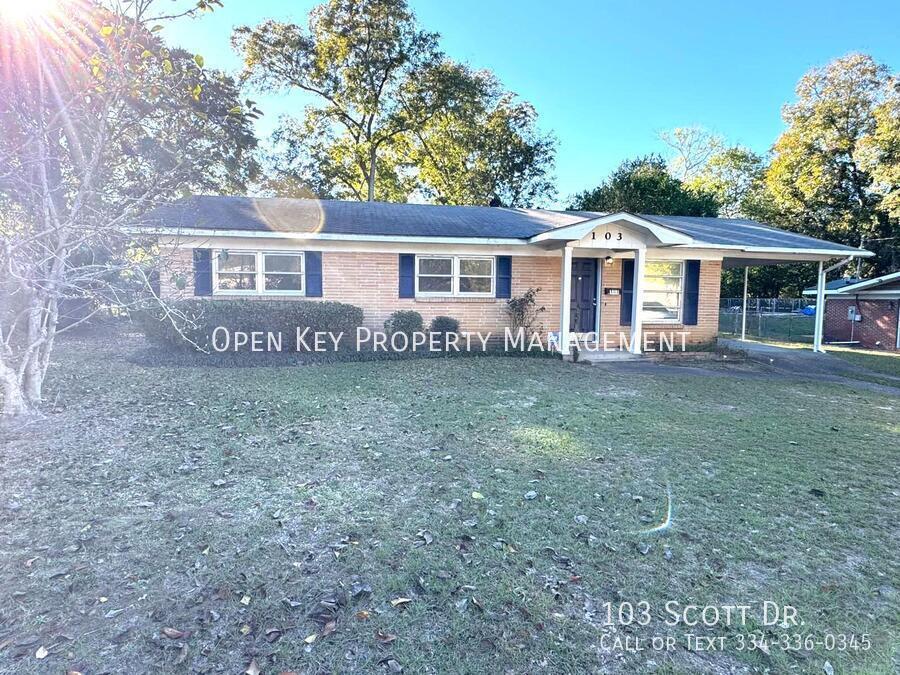 Primary Photo - LEASE TO OWN this comfy 3-bedroom house an...