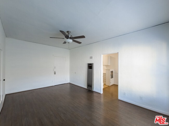 Foto del edificio - 427 N Adams St