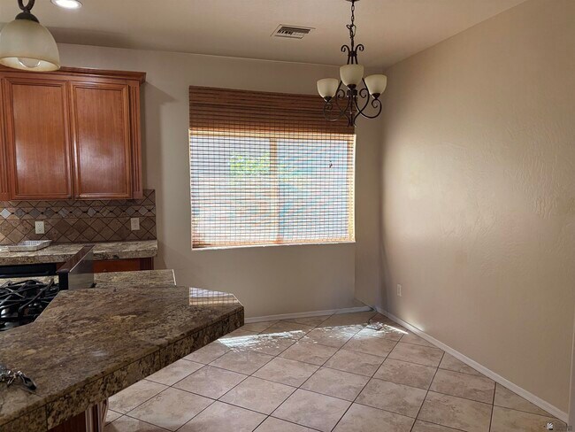 Foto del edificio - 4568 W LA QUINTA Ln