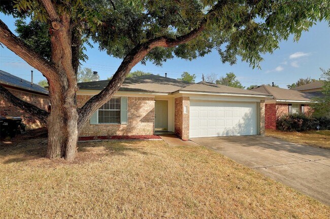 Foto del edificio - 9724 Copper Creek Dr