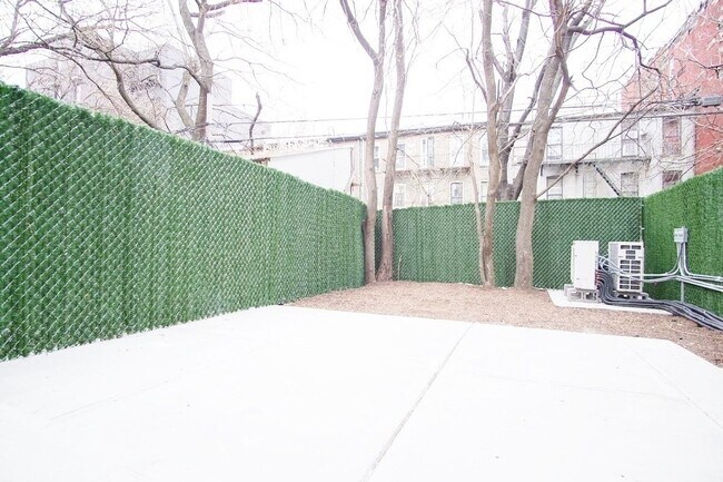 Foto del edificio - 877 Park Ave