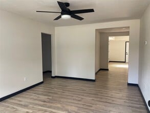 Building Photo - 800 S 2nd St