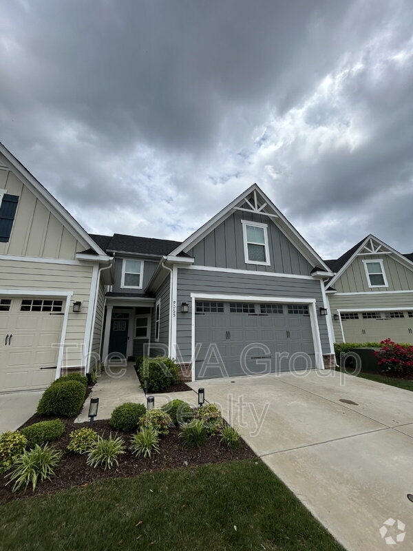 Building Photo - 9065 Spring Green Loop