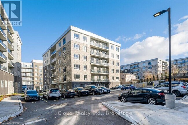 Building Photo - 275 Larch St