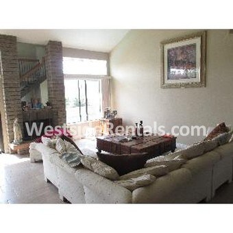 Foto principal - 18282 Fieldbury Ln