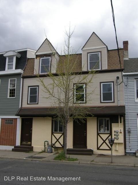 Foto del edificio - 469 S Main St
