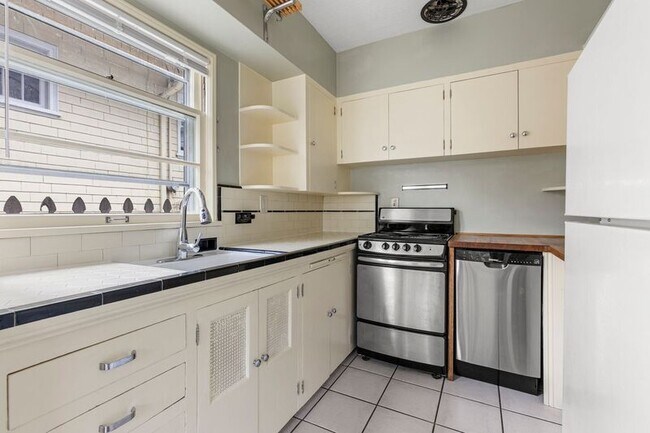 Foto del edificio - 1516 NE Schuyler St