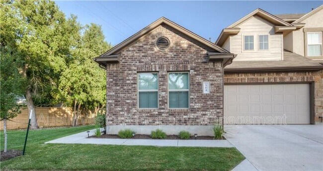 Foto del edificio - 2304 S Lakeline Blvd