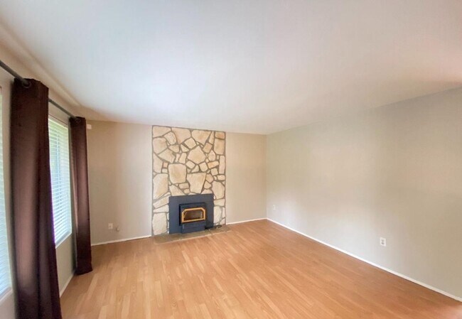 Foto del edificio - 26312 Timberlane Dr SE