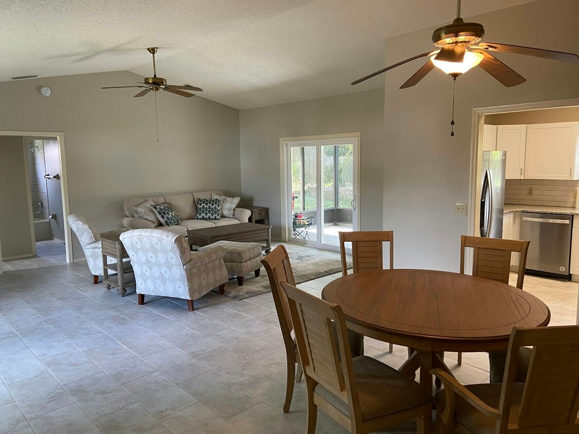 Primary Photo - 1005 Goshen Rd