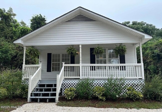 Building Photo - 575 N Bennett St