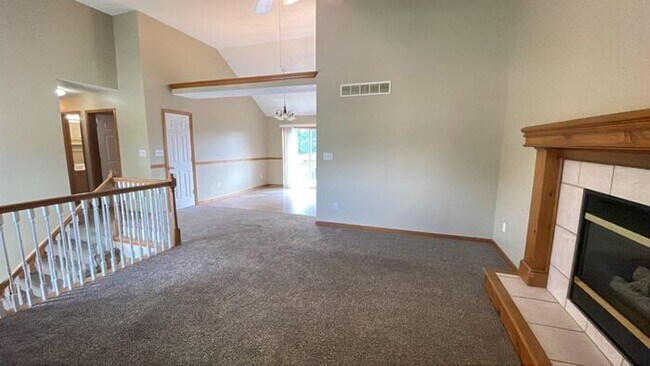 Building Photo - 4-Bedroom, 2.5-Bathroom home in Belton