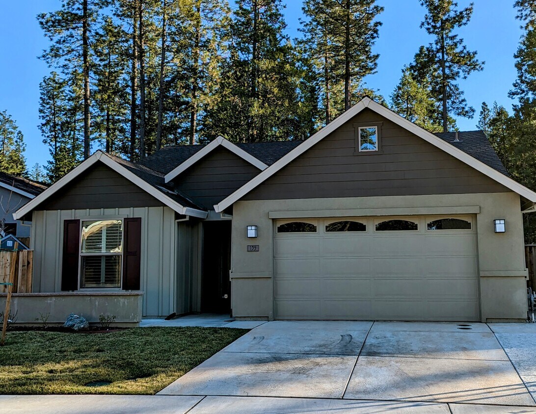 Foto principal - 139 Timberwood Dr