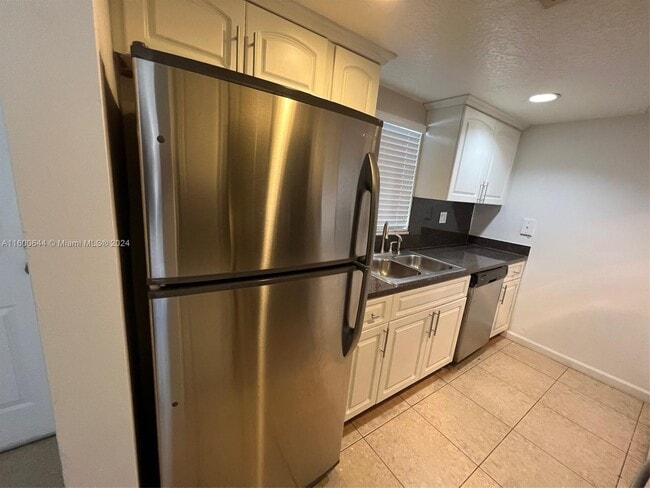 Building Photo - 1900 N Congress Ave