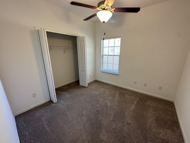 Building Photo - 505 Slate Ct