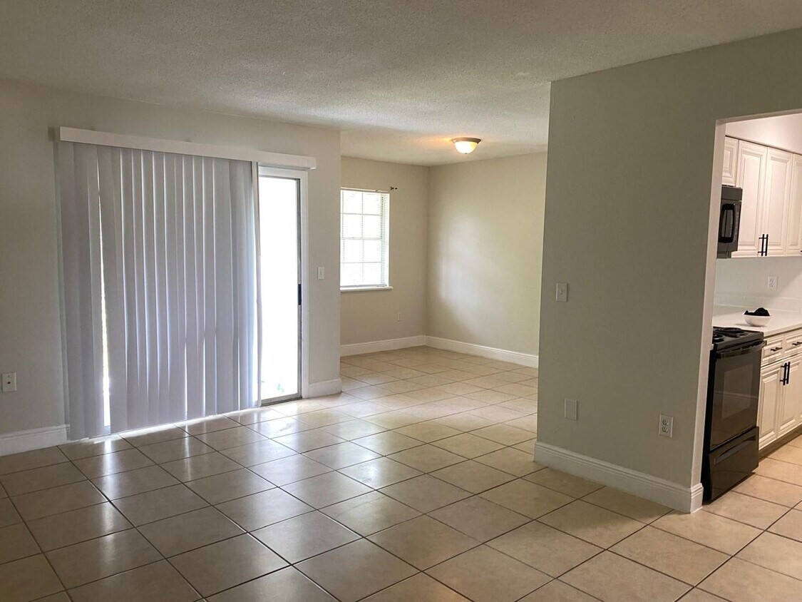 Primary Photo - Apartament For Rent 1 bed / 1 bath