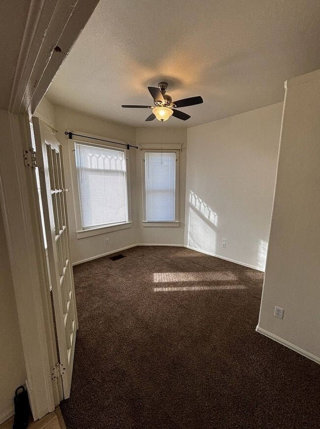 Foto del edificio - 1210 N Elizabeth St