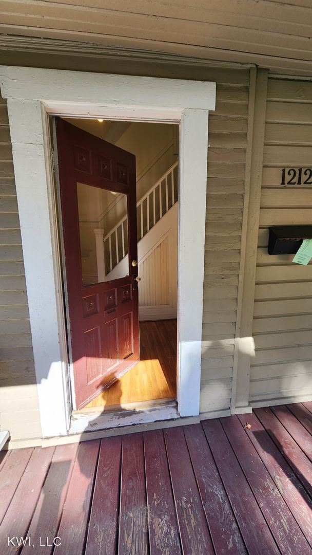 Building Photo - 2 br, 1 bath House - 1212 W 14th Ave
