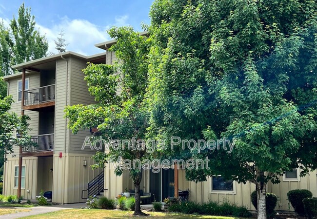 Foto del edificio - 501 Catron St N