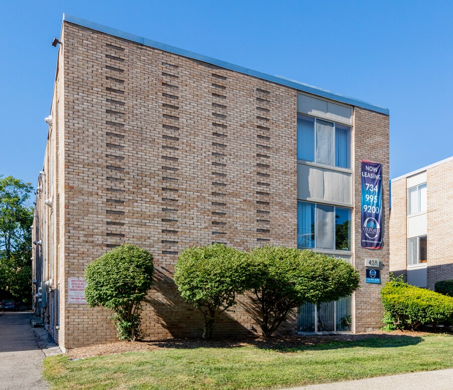 Primary Photo - 425 Hill-425-201